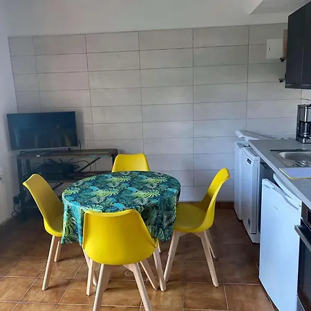 4mir11jaune- Avec Place De Parking Proche Centre * Collioure